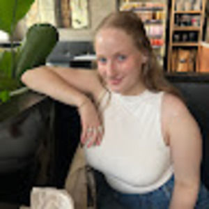 Meet your Posher, Maya